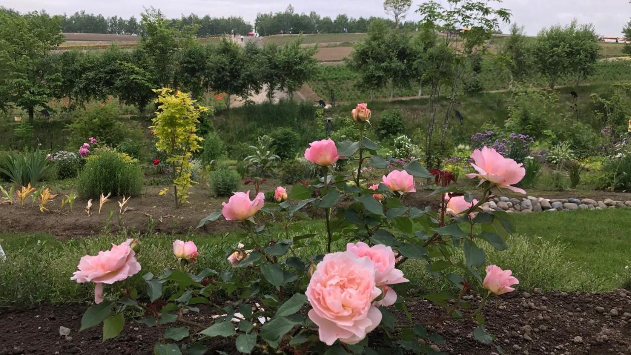 Ritz Garden Niji Pension Biei Buitenkant foto